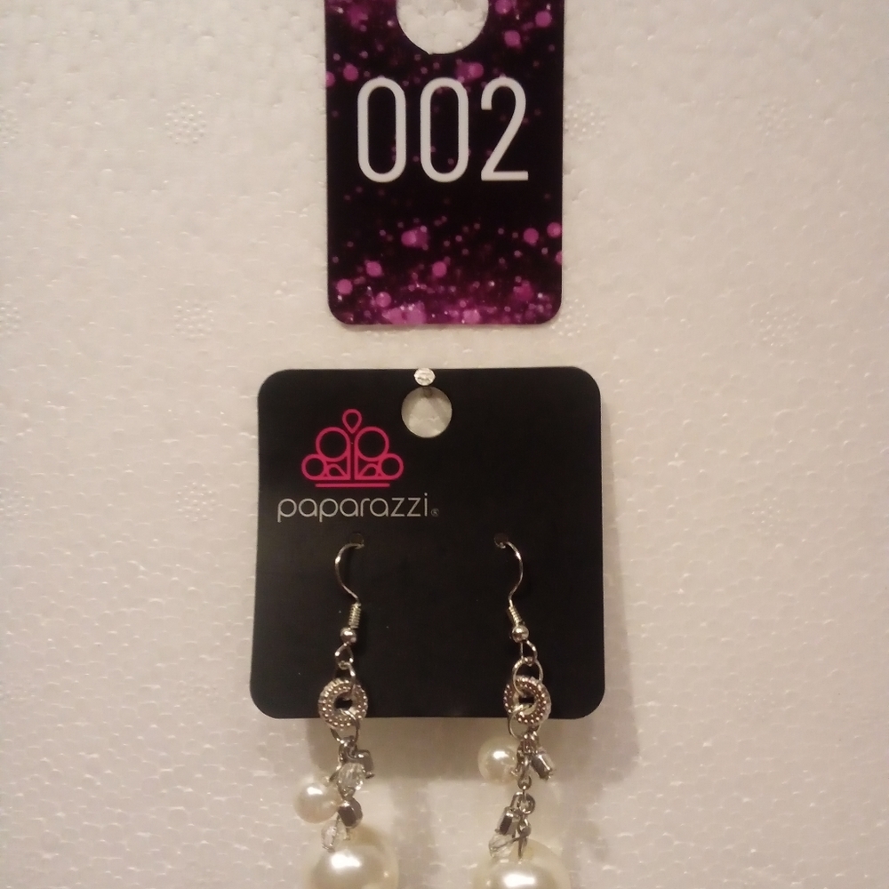 Jewelry - Picture 3 of 16